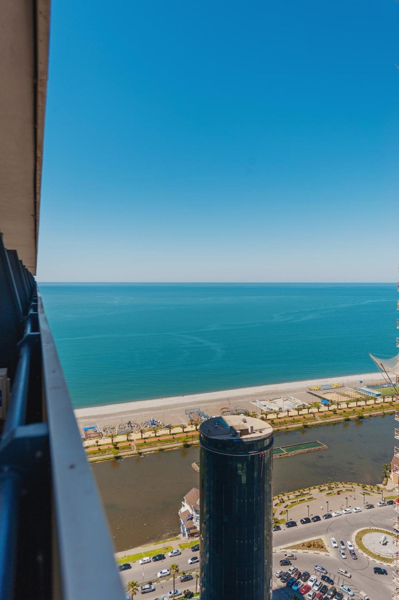 Aparthotel Orbi City Luxury Towers Batumi Exteriér fotografie