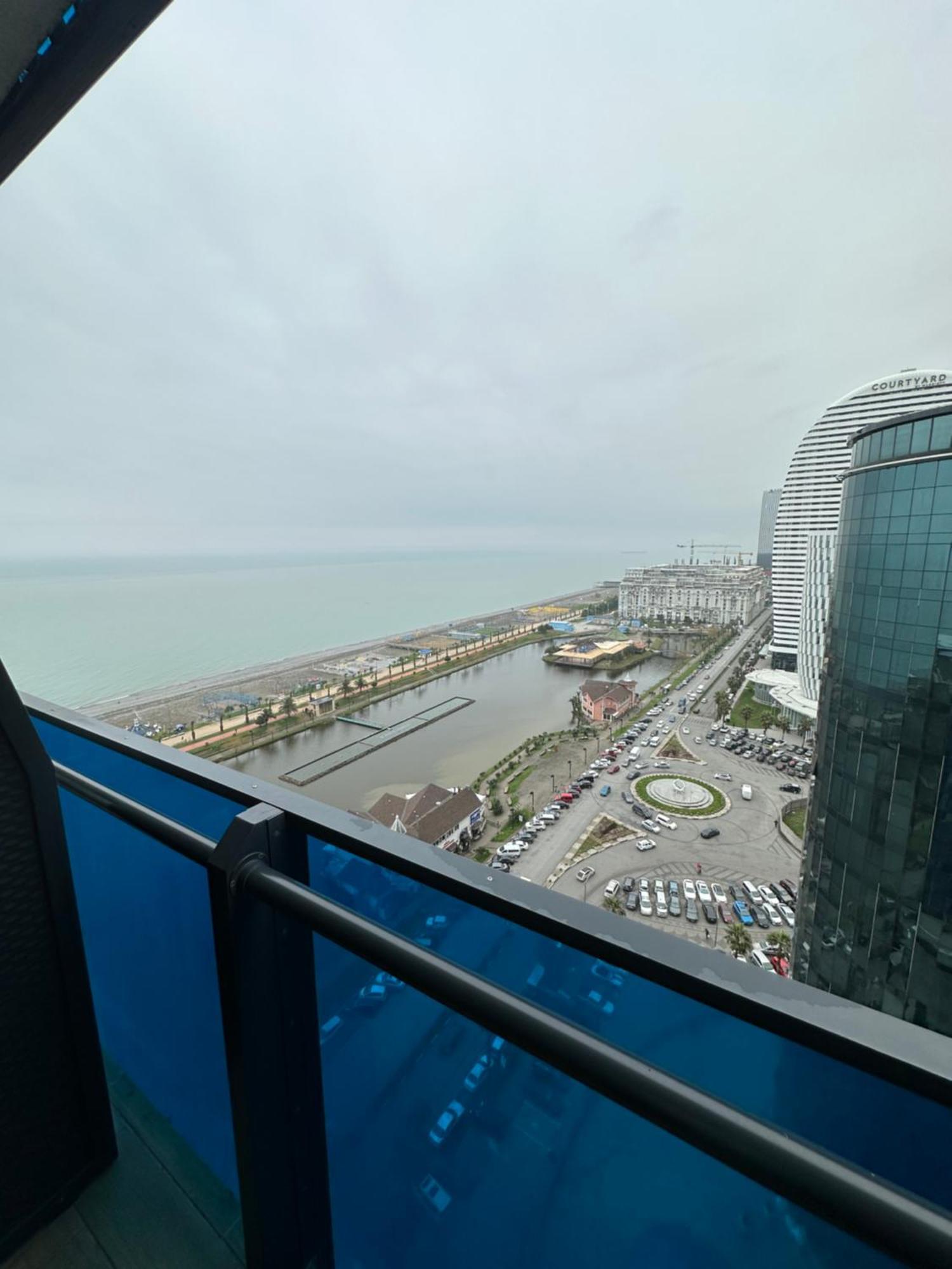 Aparthotel Orbi City Luxury Towers Batumi Exteriér fotografie