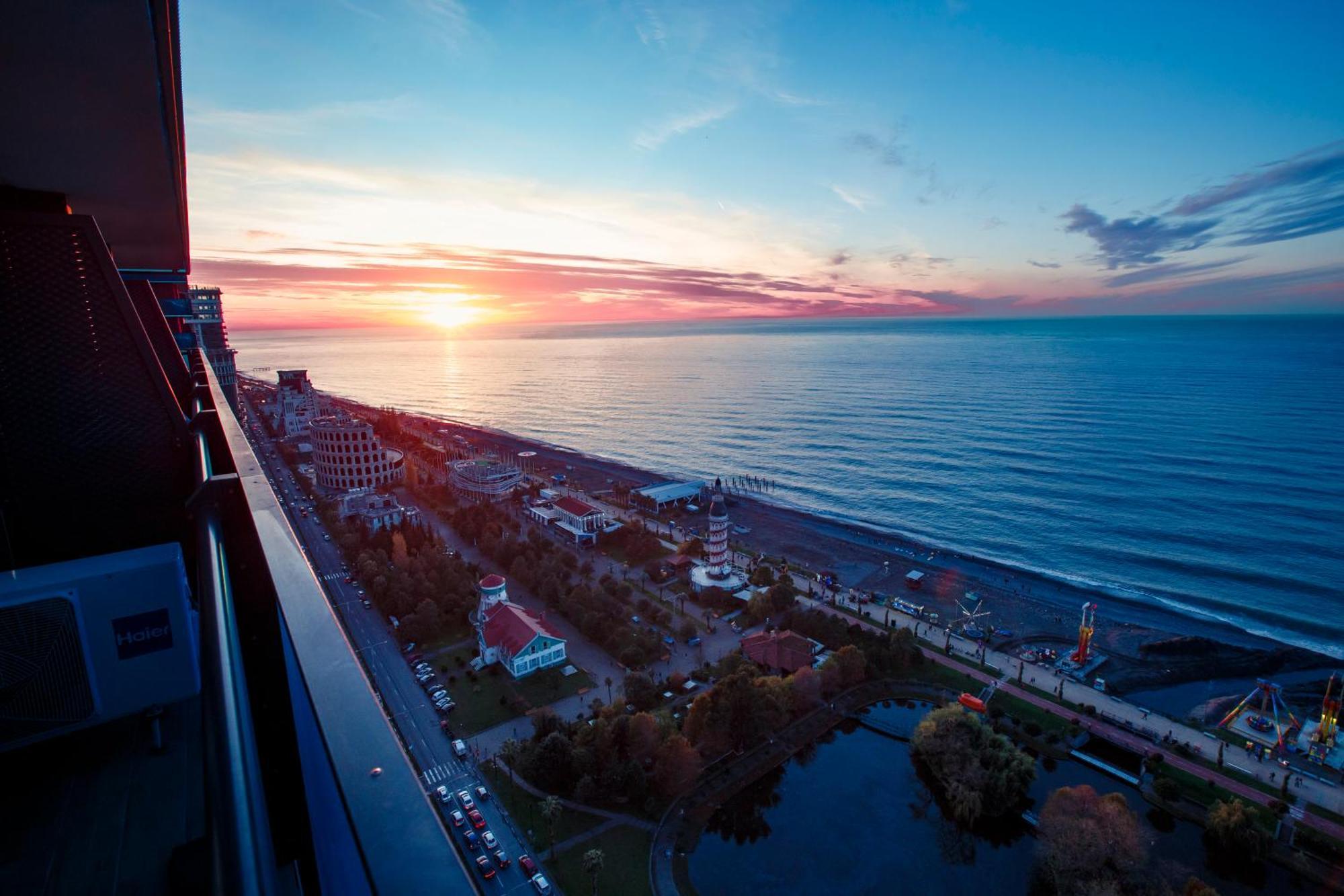 Aparthotel Orbi City Luxury Towers Batumi Exteriér fotografie